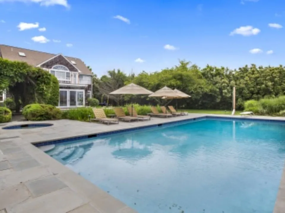 32 Meadow Ct