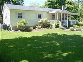 1st image of 46 Hollis Dr