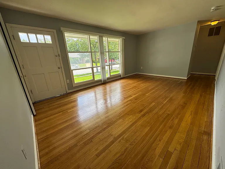 6404 Kaslo Ct — Photo 4