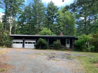 67 Nestles Ln, Acushnet, MA 02745