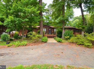324 Cedar Ln, Colonial Beach, VA 22443