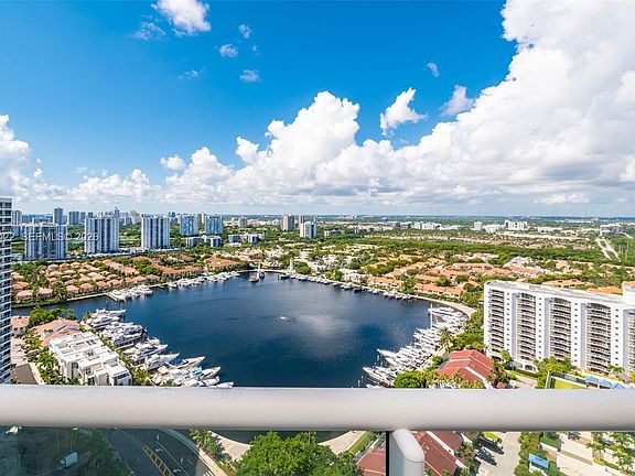 3rd image of 21205 Yacht Club Dr APT 3107