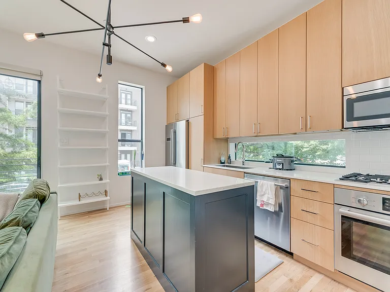 2304 N Garrett Ave #1 — Photo 3