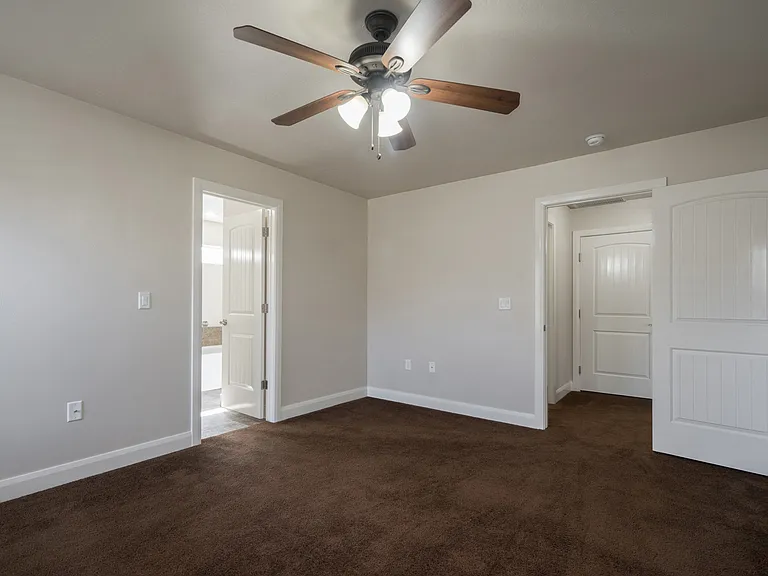 986 Camel Springs Dr — Photo 39