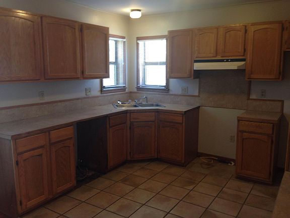 5th image of 240 S 68th East Ave