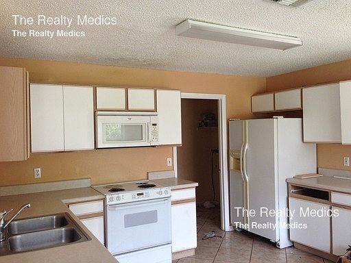 3rd image of 3275 Natoma Way
