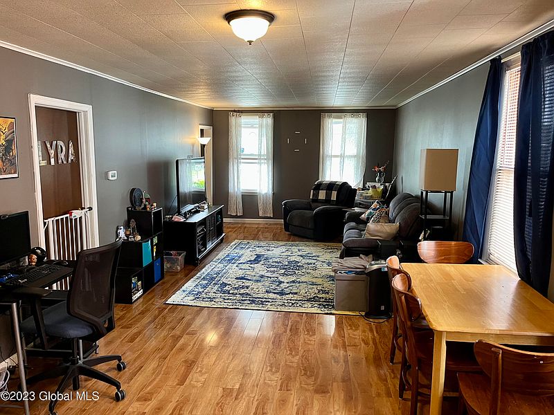 5th image of 890 6th Avenue