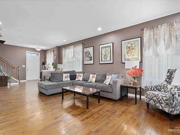 2nd image of 64 Oak Creek Ct