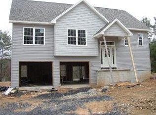 2355 Stallion Dr, Auburn, PA 17922