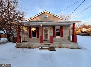 809 Eastern Ave, Capitol Heights, MD 20743