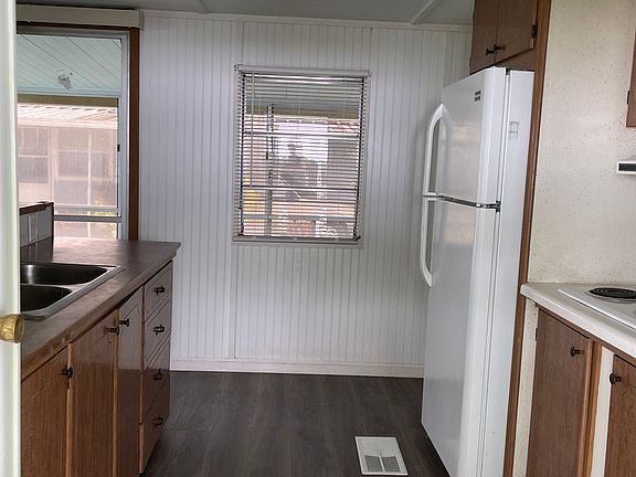 2nd image of 7920 SE Eagle Ave #2