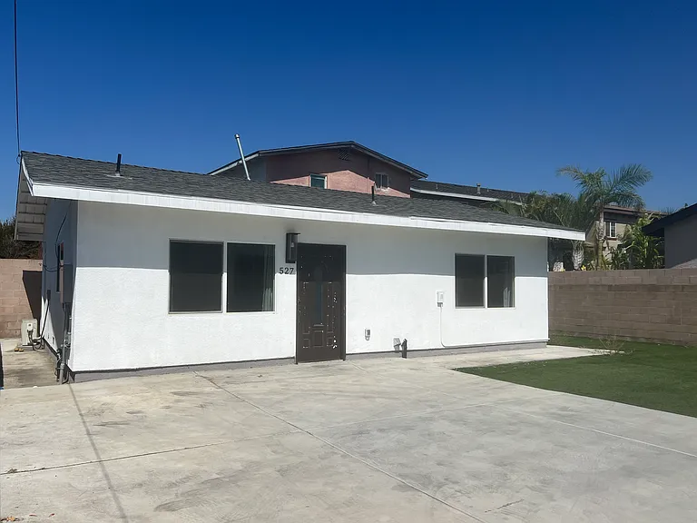 527 N Soldano Ave #527 — Photo 15