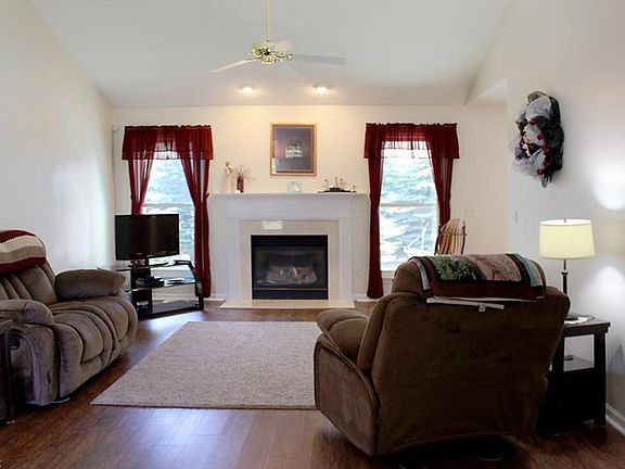 2nd image of 1272 Bell Ave