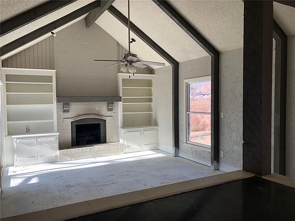5th image of 6012 Woodside Ave