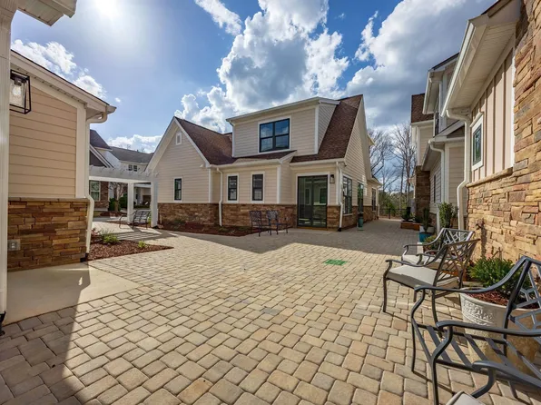 1020 Manarola Rd, Lexington, SC 29072