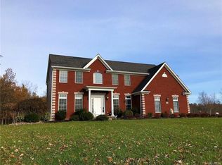 8346 Lapp Rd, East Amherst, NY 14051