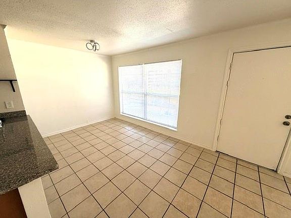 4th image of 820 W Alabama St APT 11