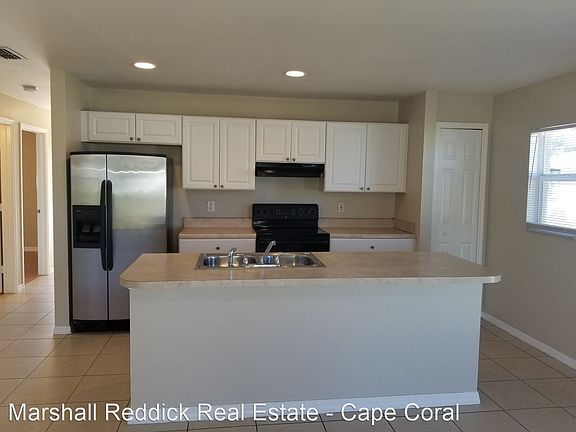 3rd image of 29 NE 16th Pl