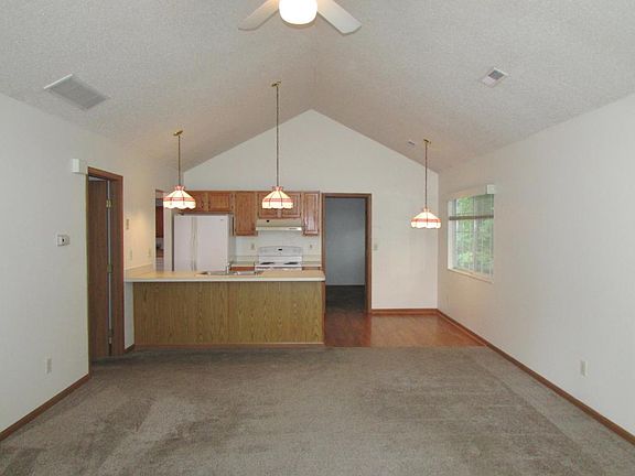 3rd image of 162 Timbers Dr