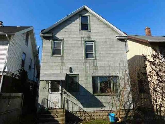 2nd image of 3011 Holland St