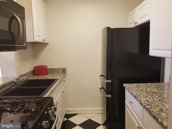 1121 Arlington Blvd APT 328, Arlington, VA 22209