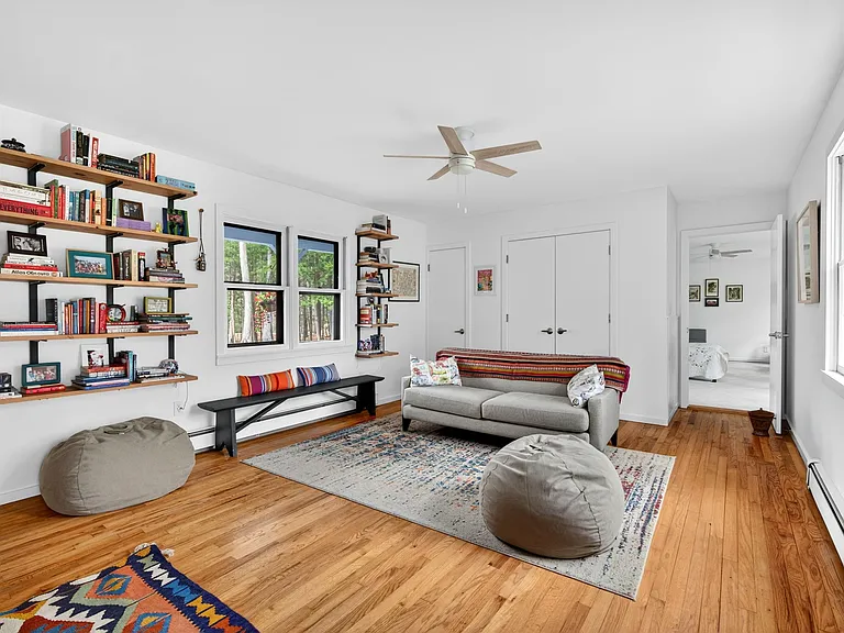 64 Meher Cir — Photo 12