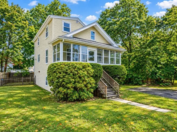4 Circuit Rd, Braintree, MA 02184
