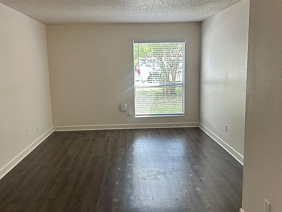 4th image of 26 Arva Ct