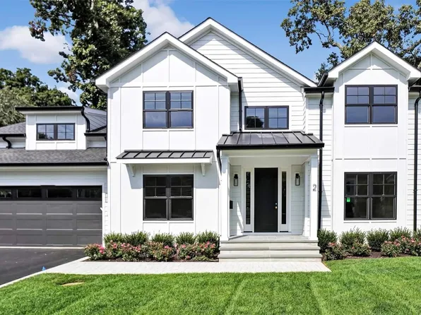 2 Locust Avenue, Glen Head, NY 11545