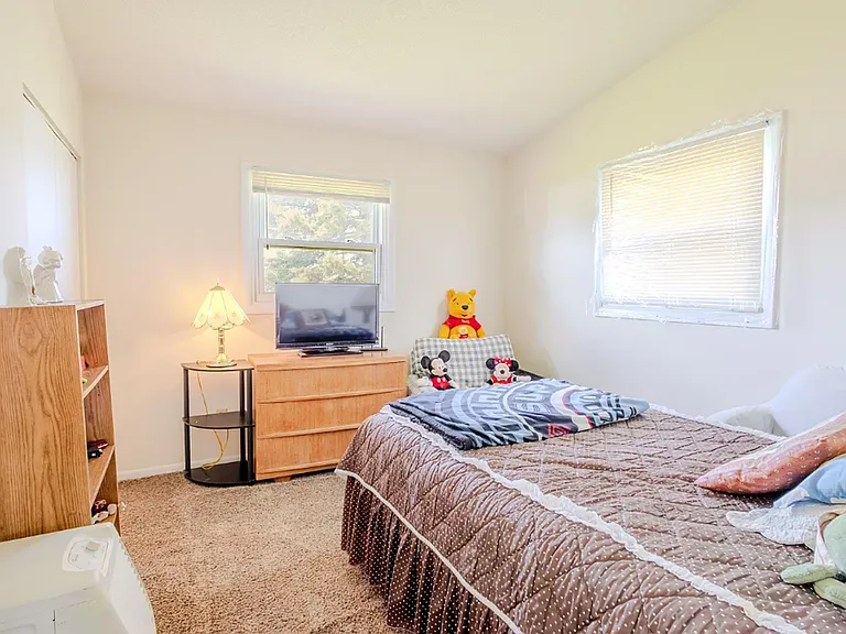 2406 Hill Ave #3 — Photo 8