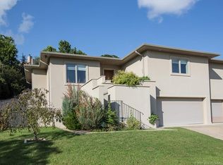 7107 S Columbia Pl, Tulsa, OK 74136