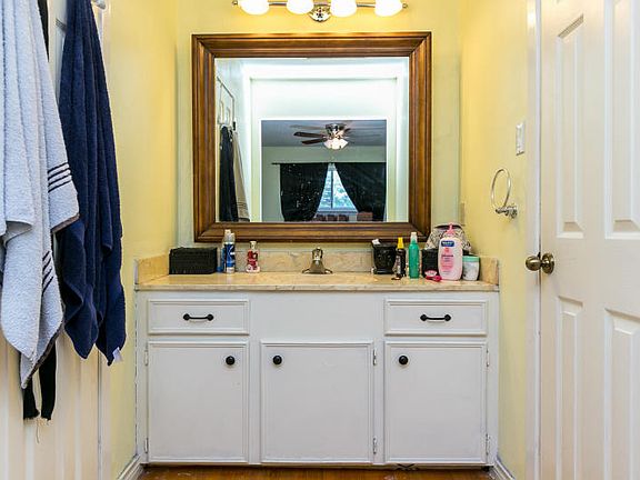 5th image of 4334 Calallen Dr