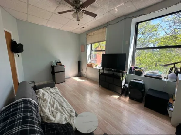 728 S Carpenter St APT 3, Chicago, IL 60607