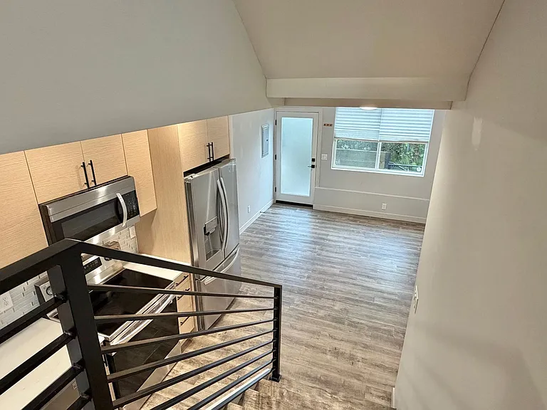 4526 Delridge Way SW #F — Photo 10