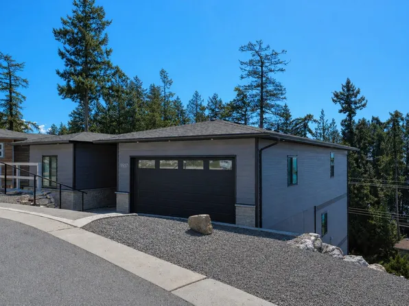5957 Barnacle Pl, Sechelt, BC V7Z 0V4