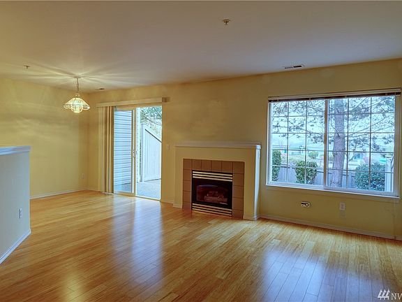 3rd image of 4802 Nassau Ave NE APT 172