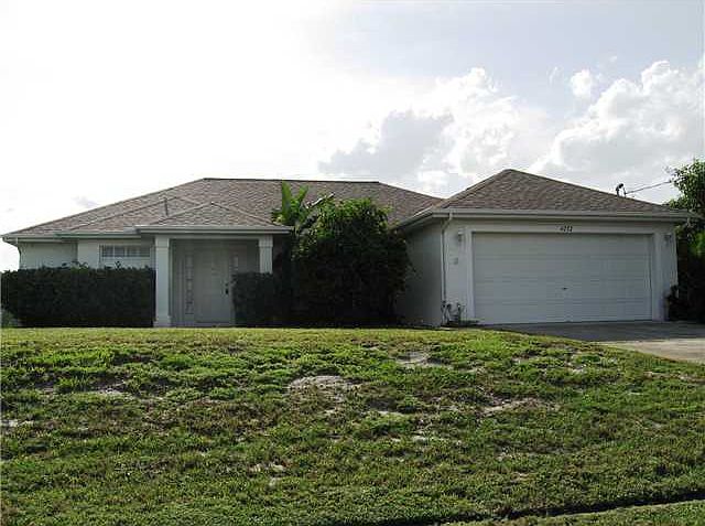 Home For Sale In Port saint lucie