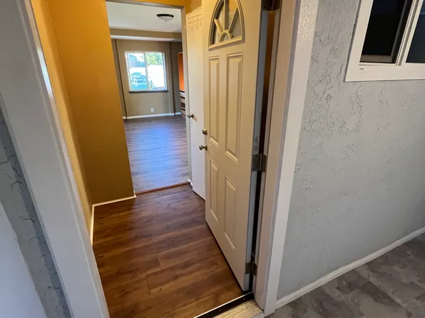 5261 San Jacinto Pl, San Diego, CA 92114