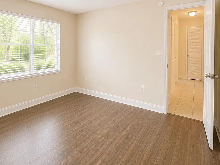 4205 N University Dr #106 — Photo 18