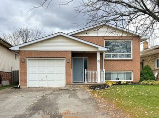 22 Ravine Rd, Saint Catharines, ON L2P 3A7