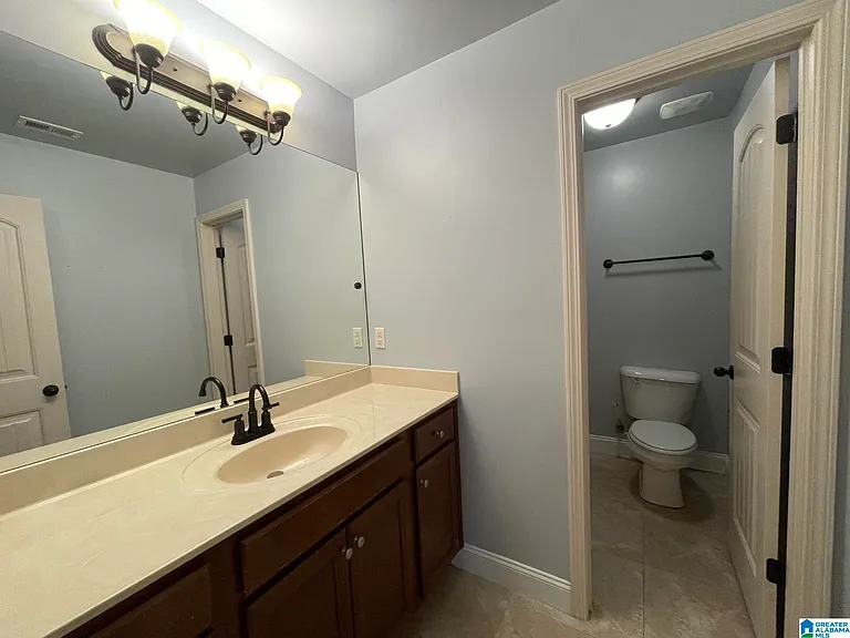 208 Castlehill Dr — Photo 20