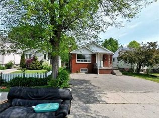1041 Cawthra Rd, Mississauga, ON L5G 4K4
