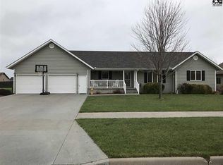 204 Wollmann St, Moundridge, KS 67107