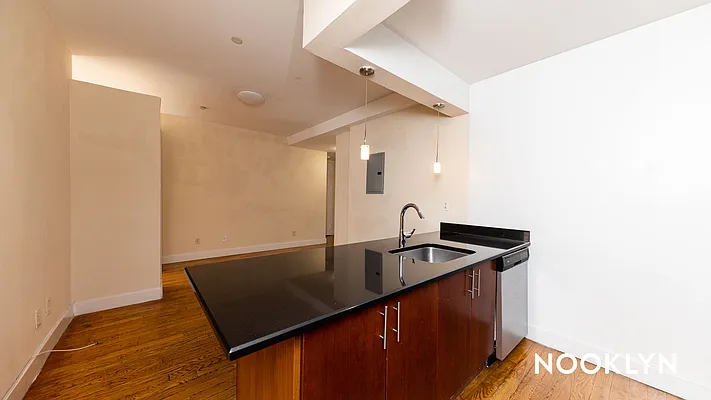 Rented by Nooklyn NYC LLC | media 34