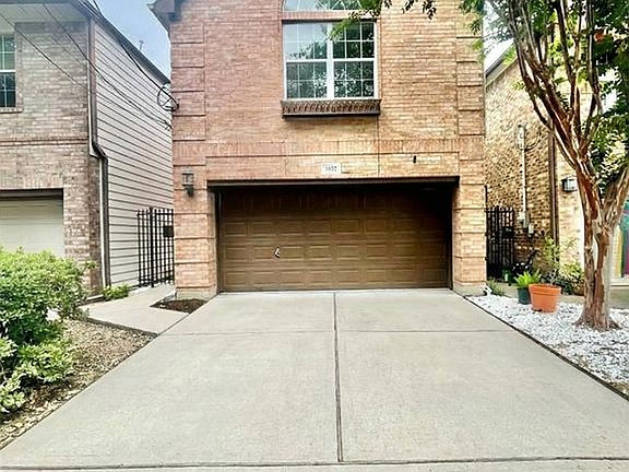 2nd image of 1622 Cohn St