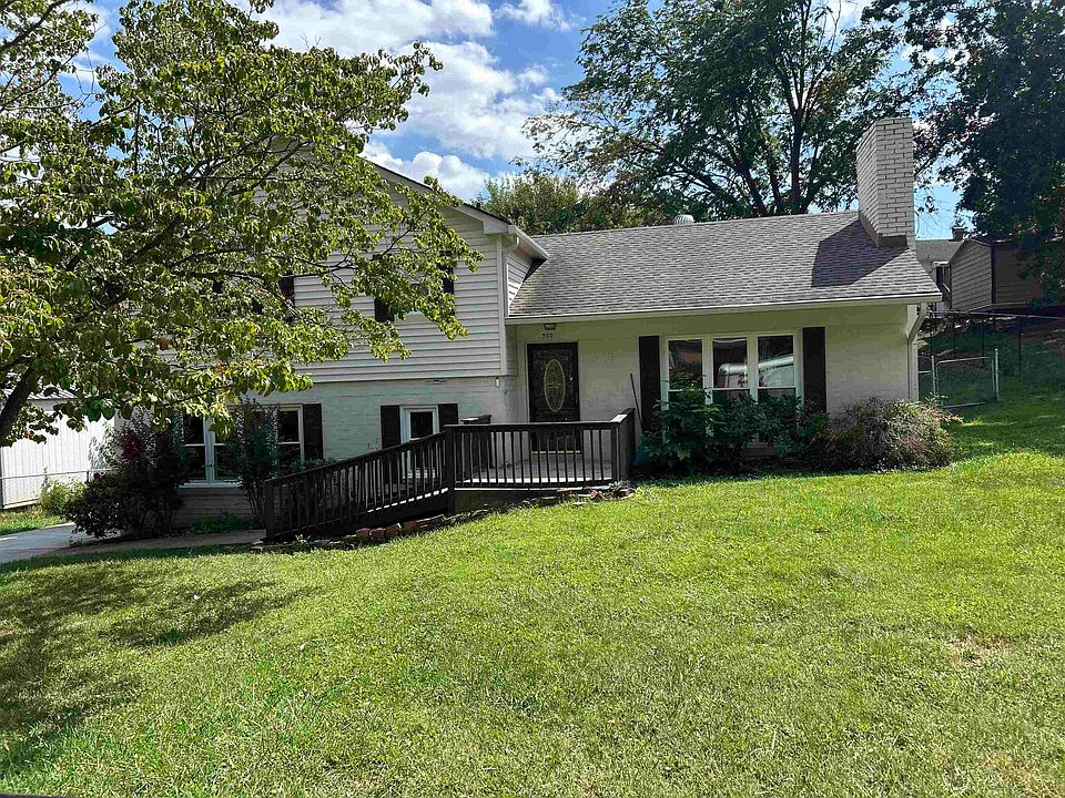 1st image of 300 Norwood Rd