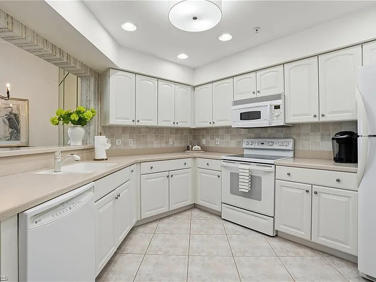 4183 Bay Beach Ln #3P1 — Photo 17