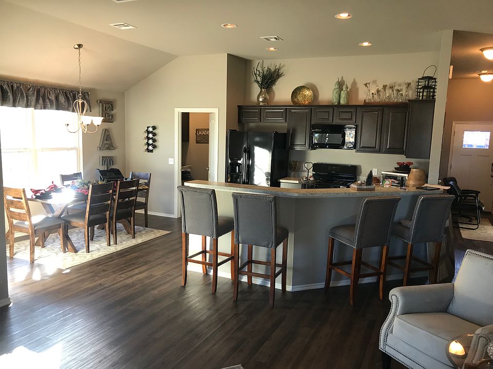2nd image of 3005 SE 95th St