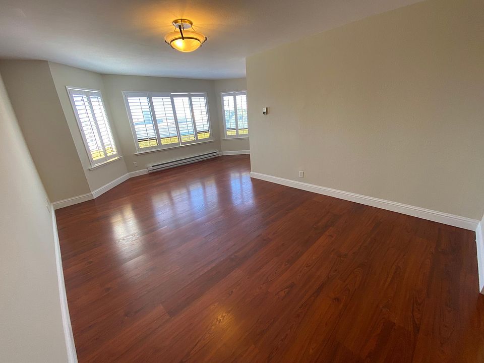 1st image of 2550 Sloat Blvd APT 6