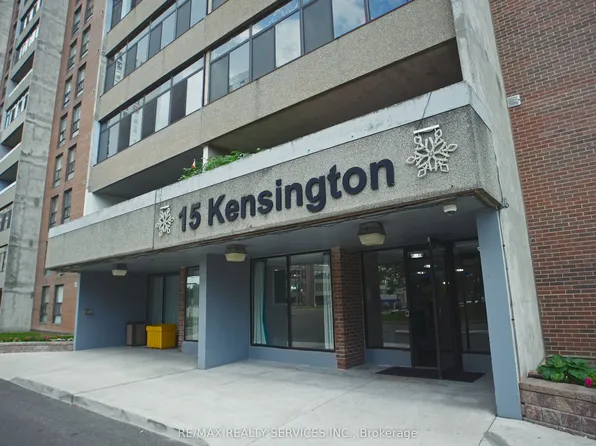 15 Kensington Rd E #1901, Brampton, ON L6T 3W2